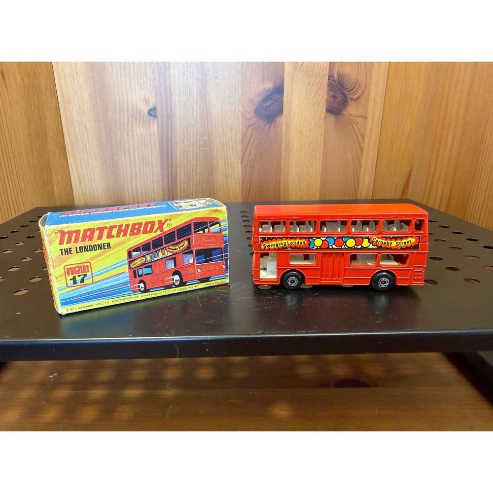 Vintage Matchbox Superfast No. 17 The Londoner Double Decker Bus w/ Box 1971